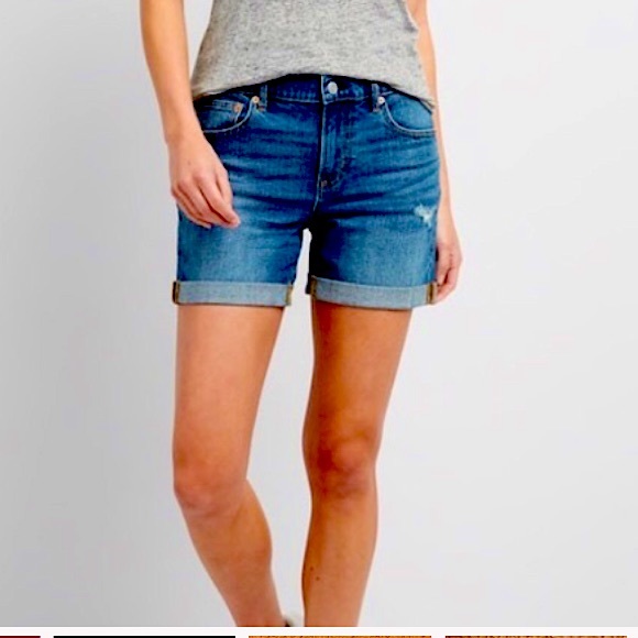 GAP Pants - ❗️🍀3 for $10🍀❗️Gap 1969 sexy boyfriend shorts! In great condition!